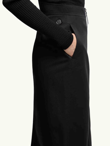 Moncler Genius Edward Enninful Mujer Barcelona Falda Midi Gabardina color Negro sku 750-001695 01 - Foto 4