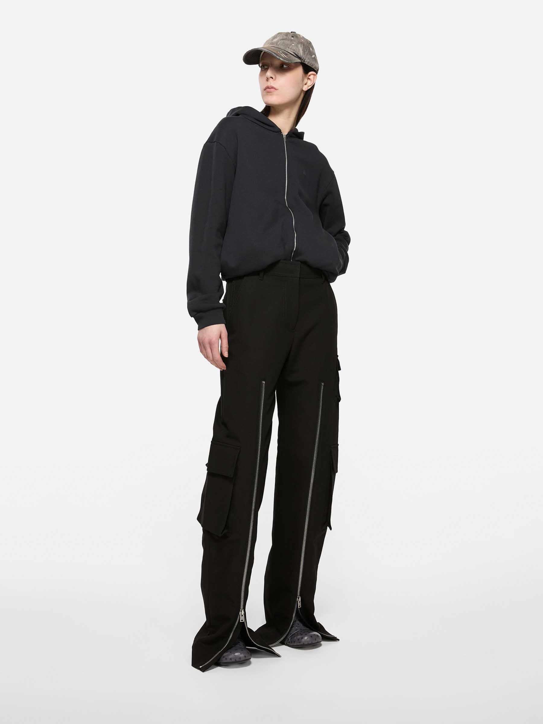 Acne Studios Mujer Barcelona Pantalones Cargo Satén color Negro sku 761-003859 01 - Foto 2