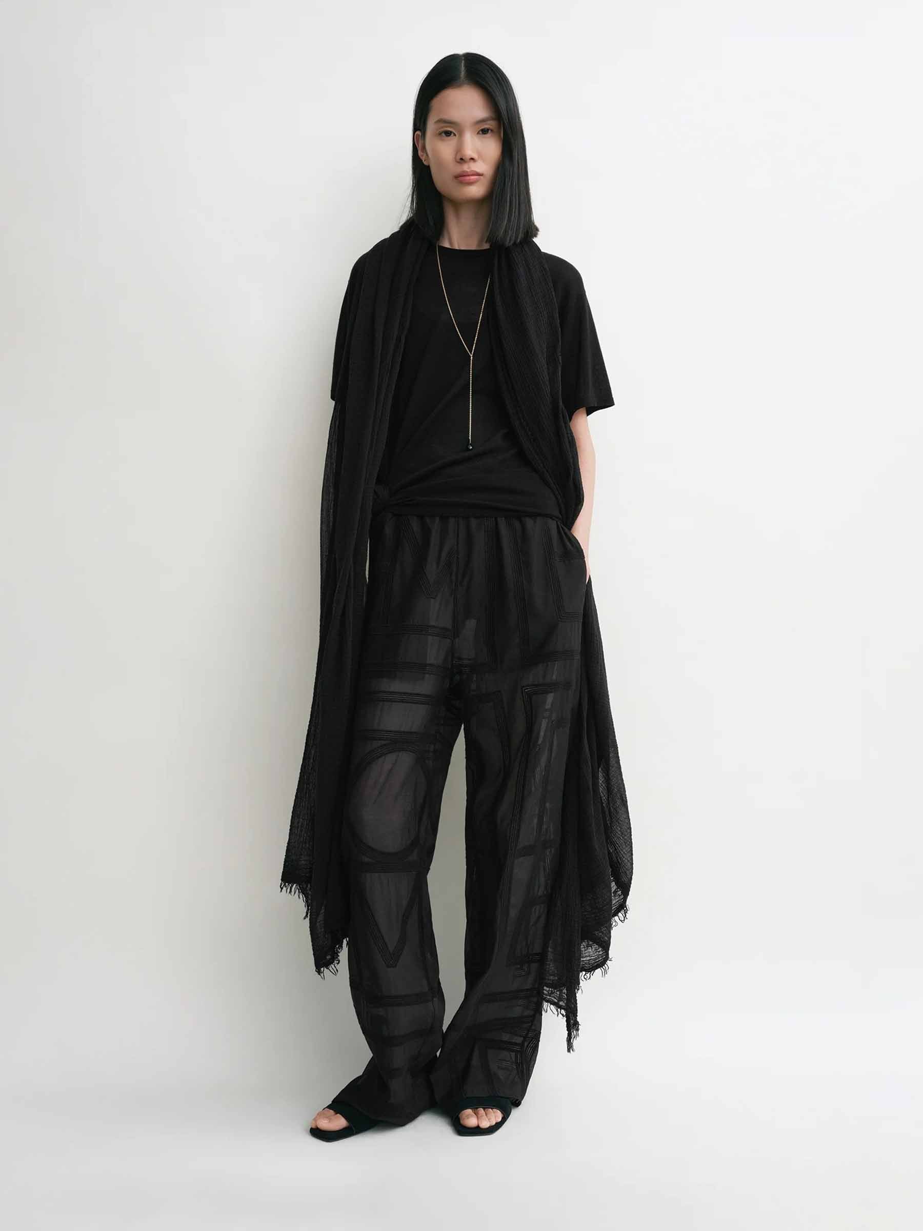 TOTEME Mujer Barcelona Pantalones anchos color Negro sku 761-003870 01 - Foto 2