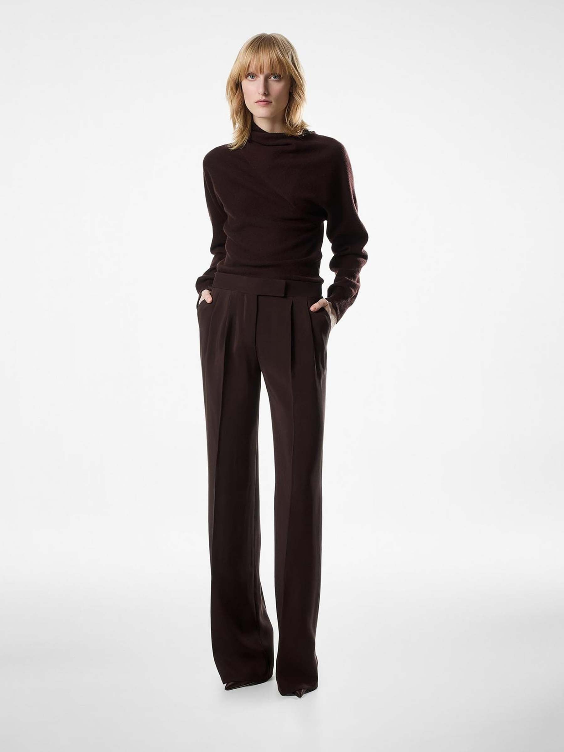 Tom Ford Mujer Barcelona Pantalones Anchos Doble Pinza color Marrón Oscuro sku 761-003895 01 - Foto 2