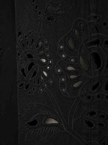 Farm Rio Mujer Barcelona Jeans Bordados Richelieu color Negro sku 763-001871 01 - Foto 4
