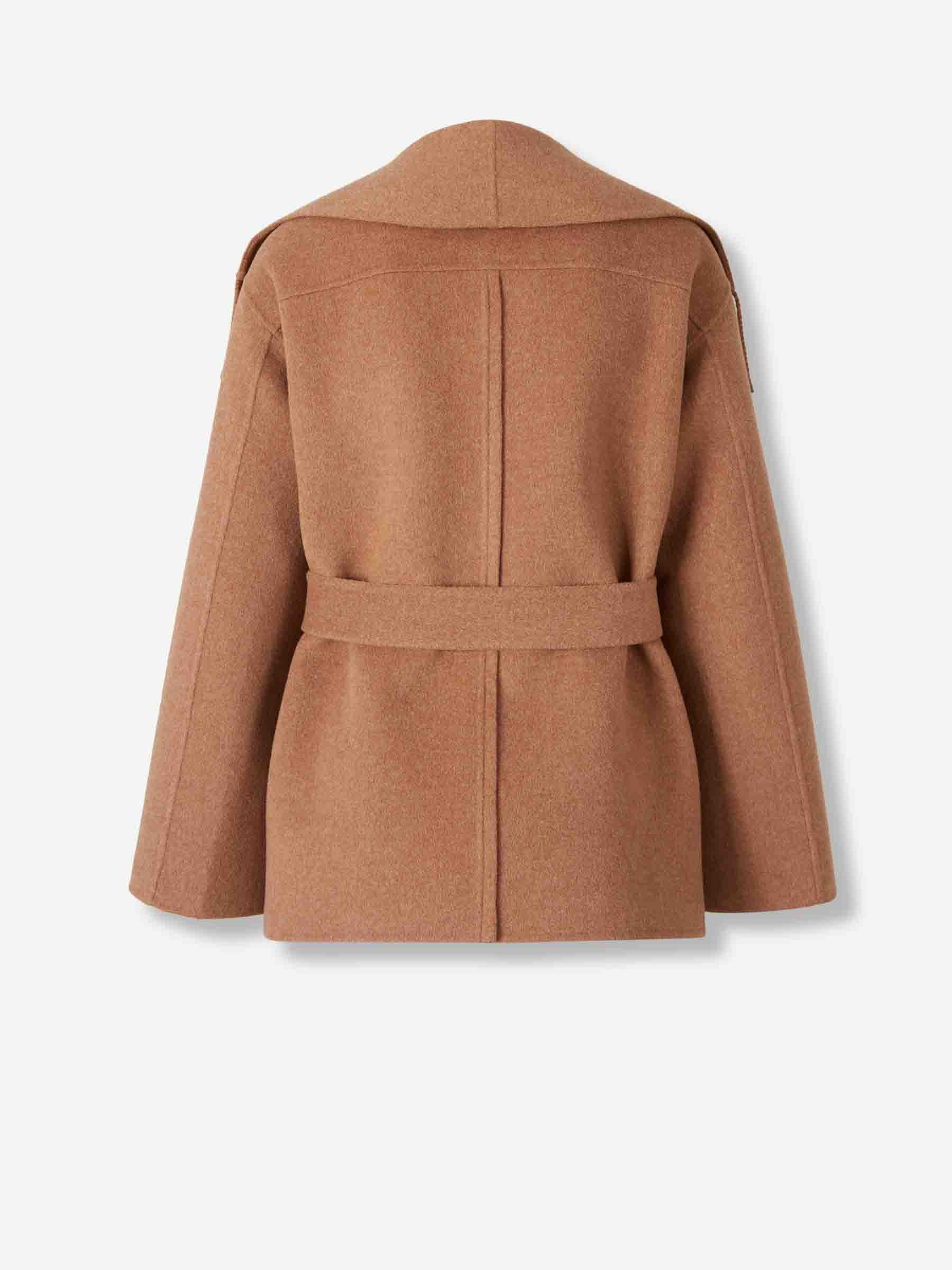 Simkhai Mujer Barcelona Abrigo Corto Rowen color Camel sku 771-001621 01 - Foto 2