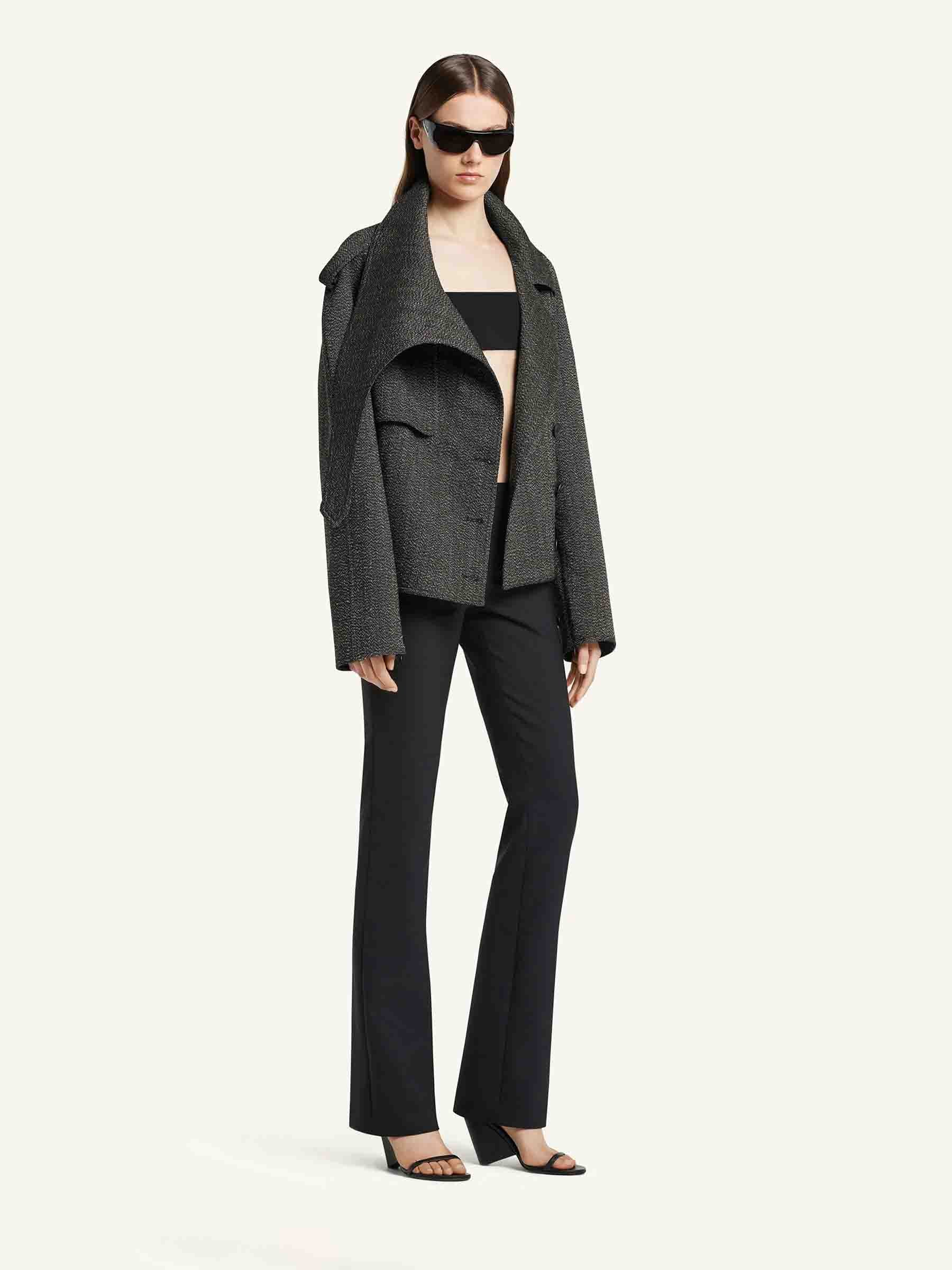 Courrèges Mujer Barcelona Abrigo Corto Lana color Negro sku 771-001631 01 - Foto 2