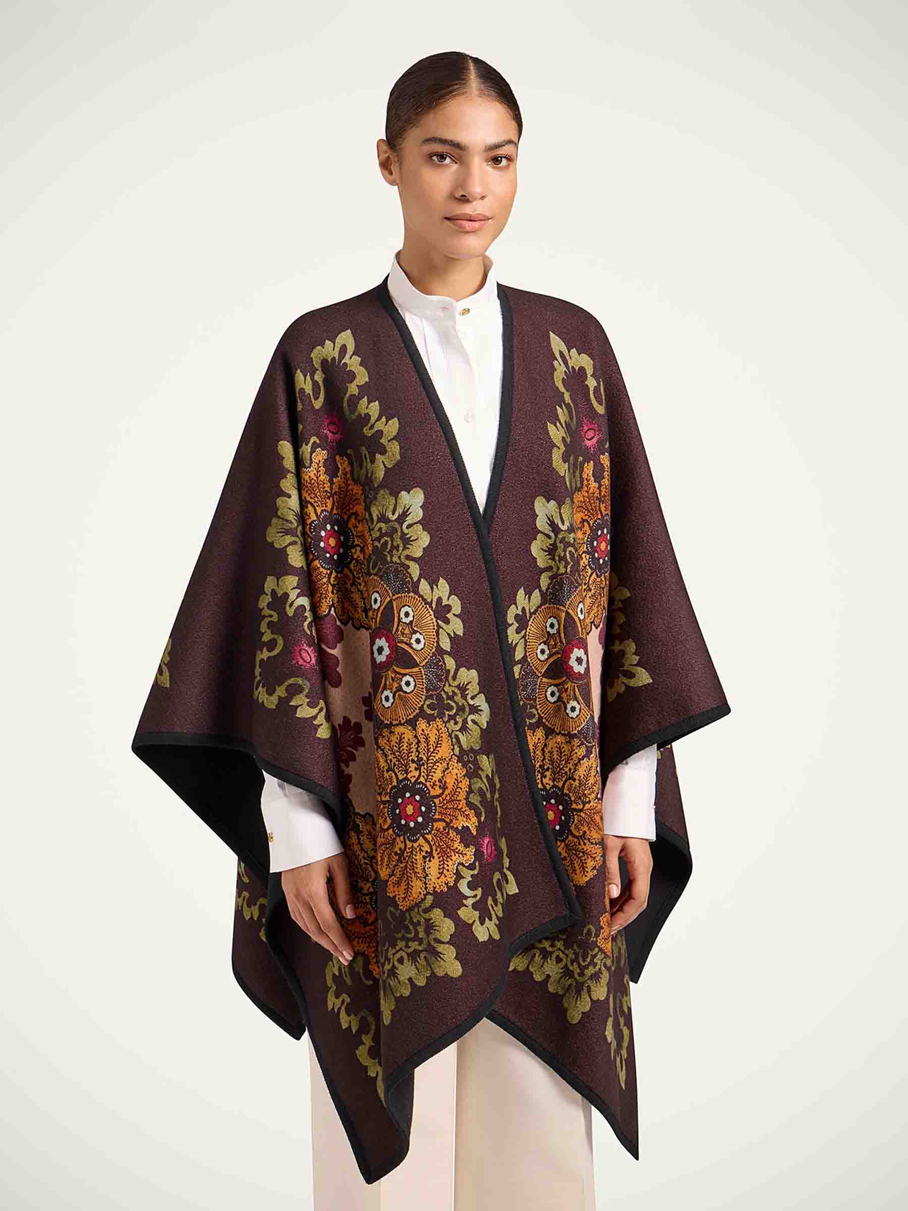 LaDoubleJ Mujer Barcelona Poncho Soul color Floral sku 771-001661 01 - Foto 2