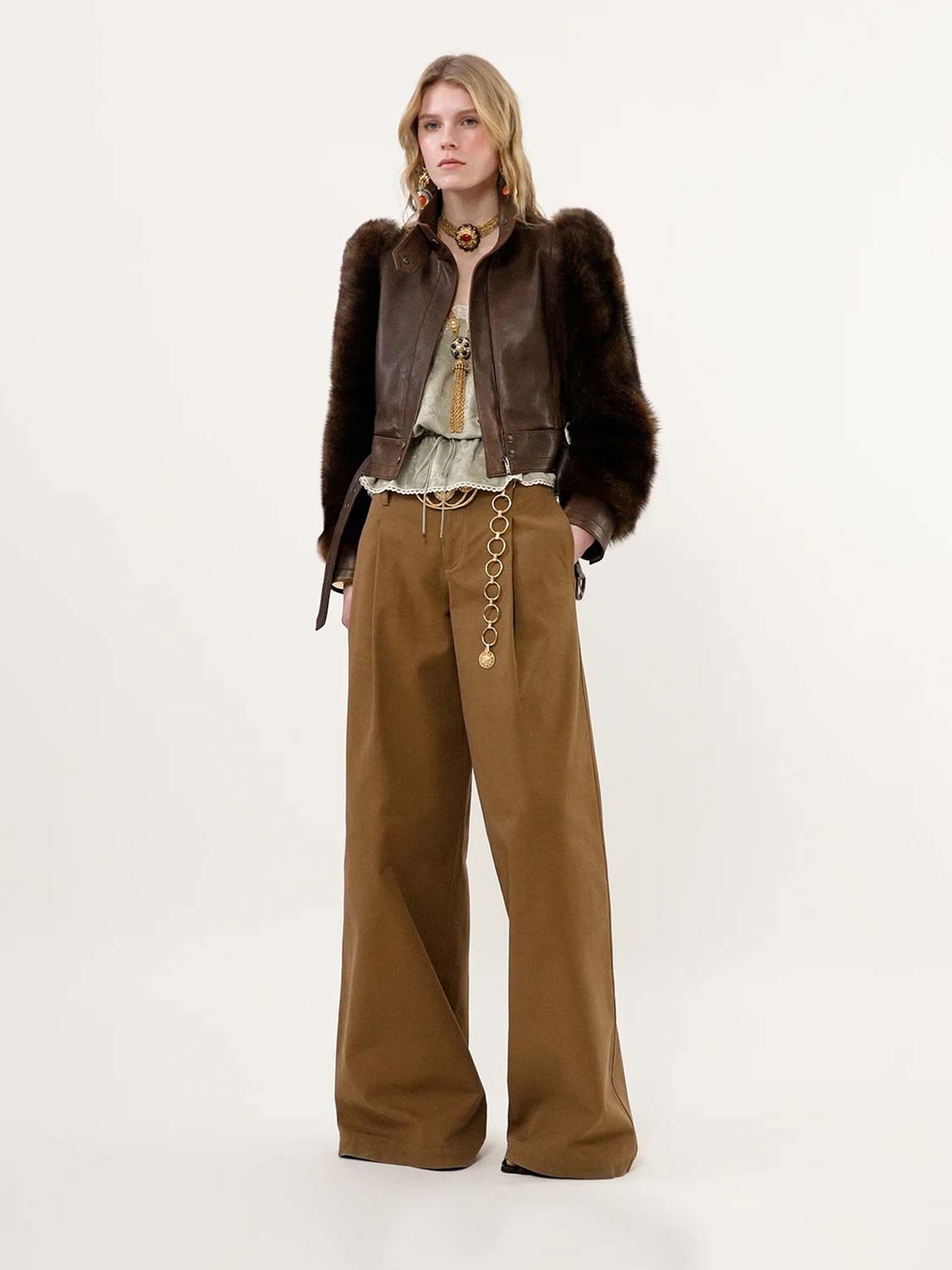 Chloé Mujer Barcelona Chaqueta Corta Pelo color Marrón sku 772-001470 01 - Foto 2