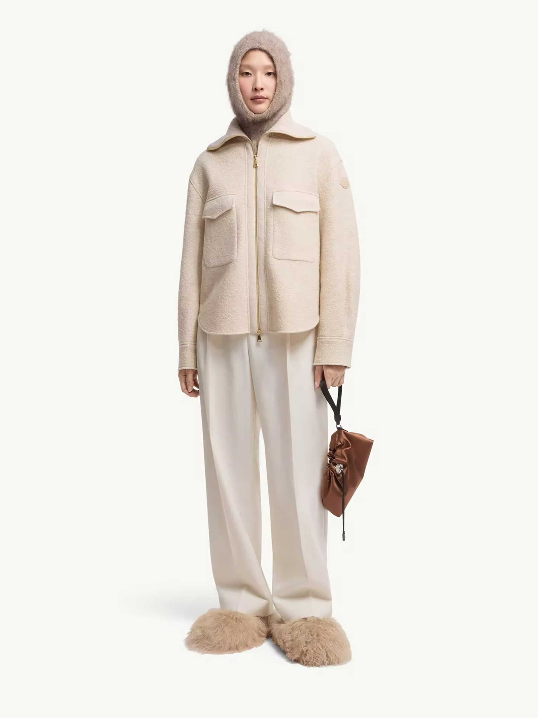 Moncler Mujer Barcelona Chaqueta Lana Bouclé color Nude sku 772-001500 01 - Foto 2
