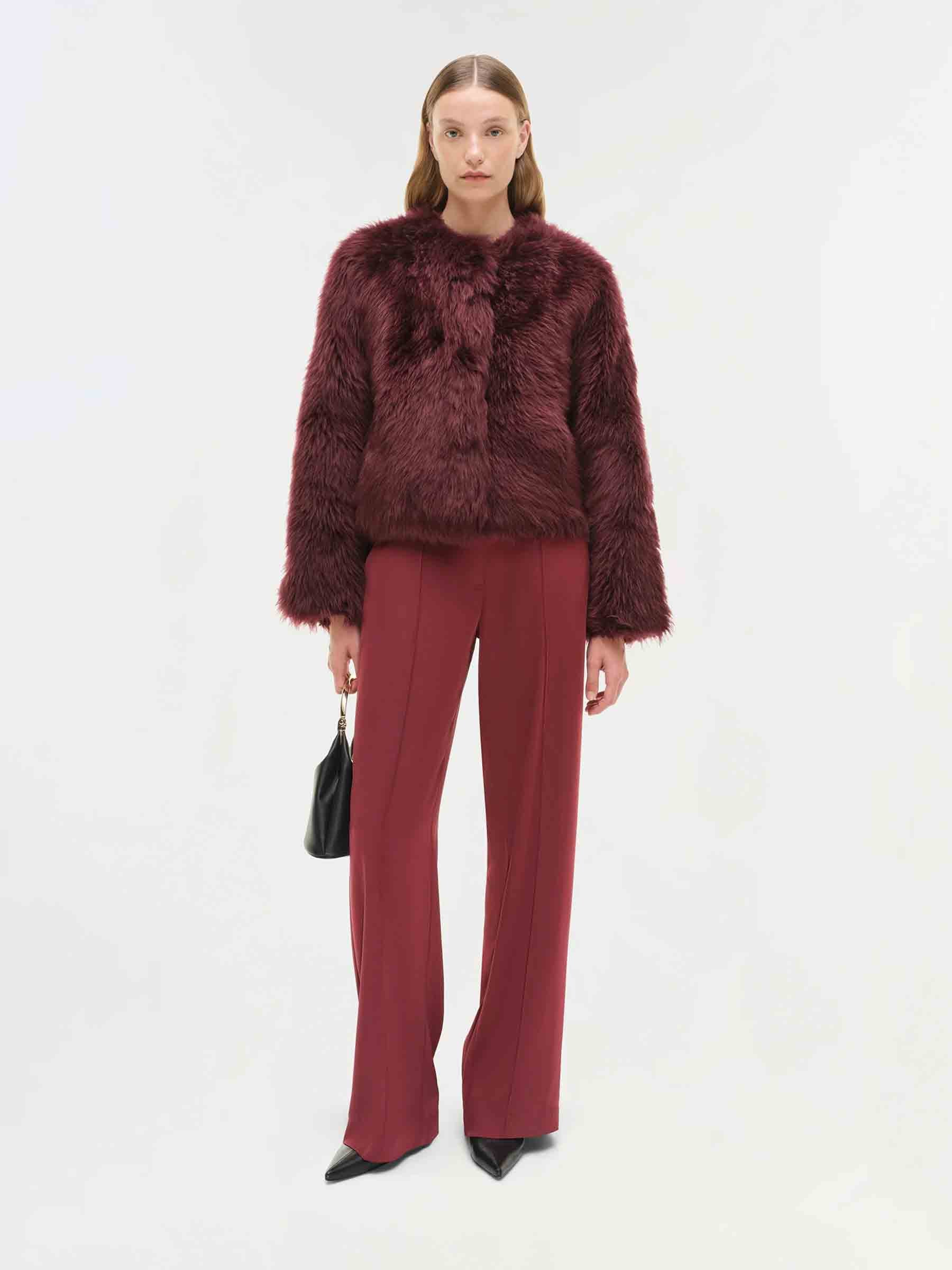 Simkhai Mujer Barcelona Chaqueta Pelo Natasha color Burdeos sku 772-001514 01 - Foto 2