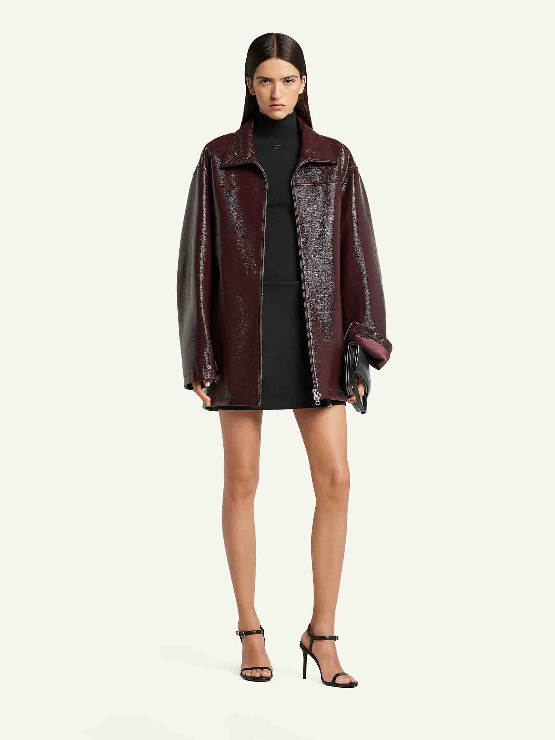 Courrèges Mujer Barcelona Chaqueta Lacada Cremallera color Burdeos sku 772-001528 01 - Foto 2