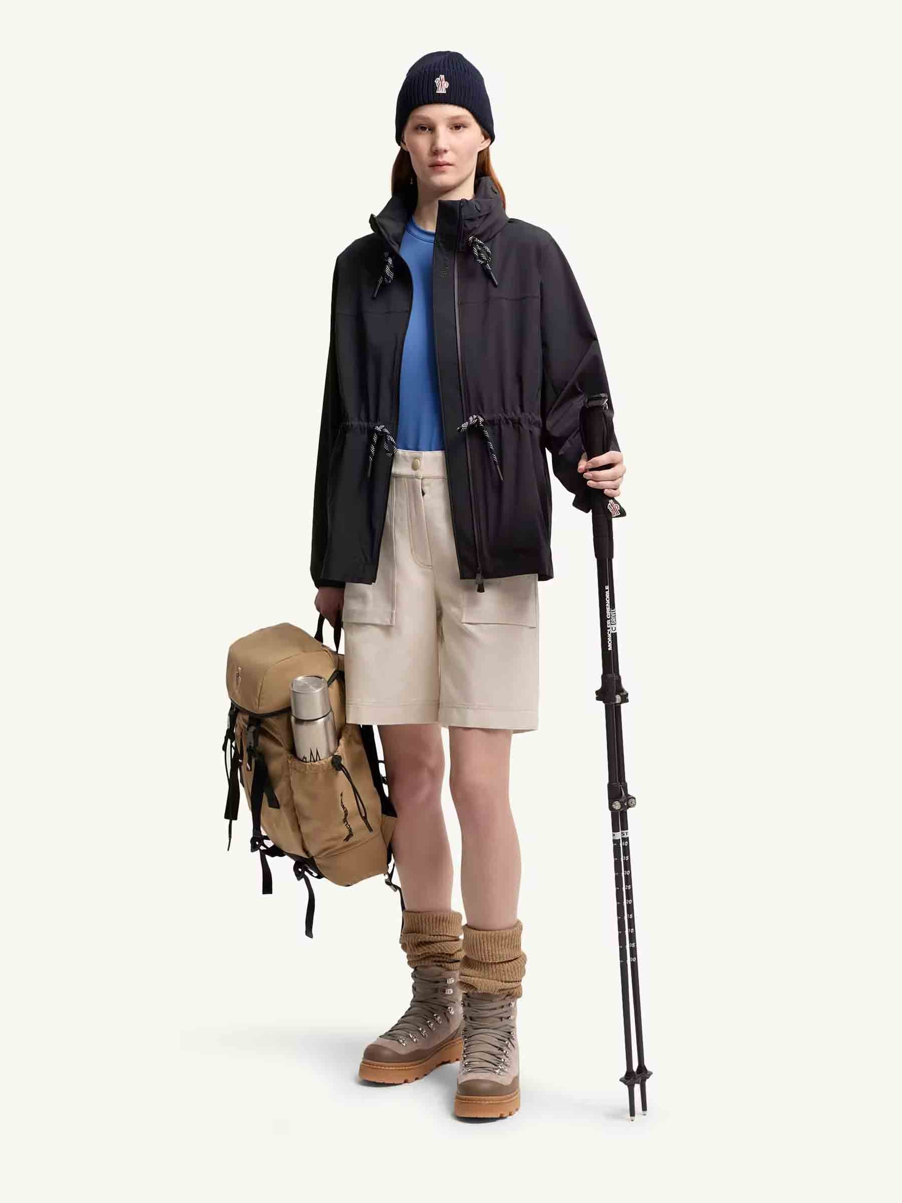 Moncler Grenoble Mujer Barcelona Chaqueta Técnica Soulare color Negro sku 772-001549 01 - Foto 2