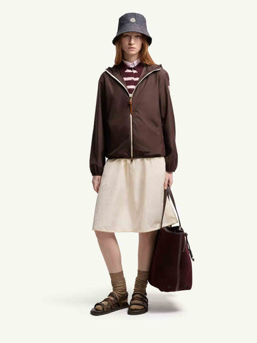 Moncler Mujer Barcelona Chaqueta Técnica Fegeos color Marrón sku 772-001554 01 - Foto 2