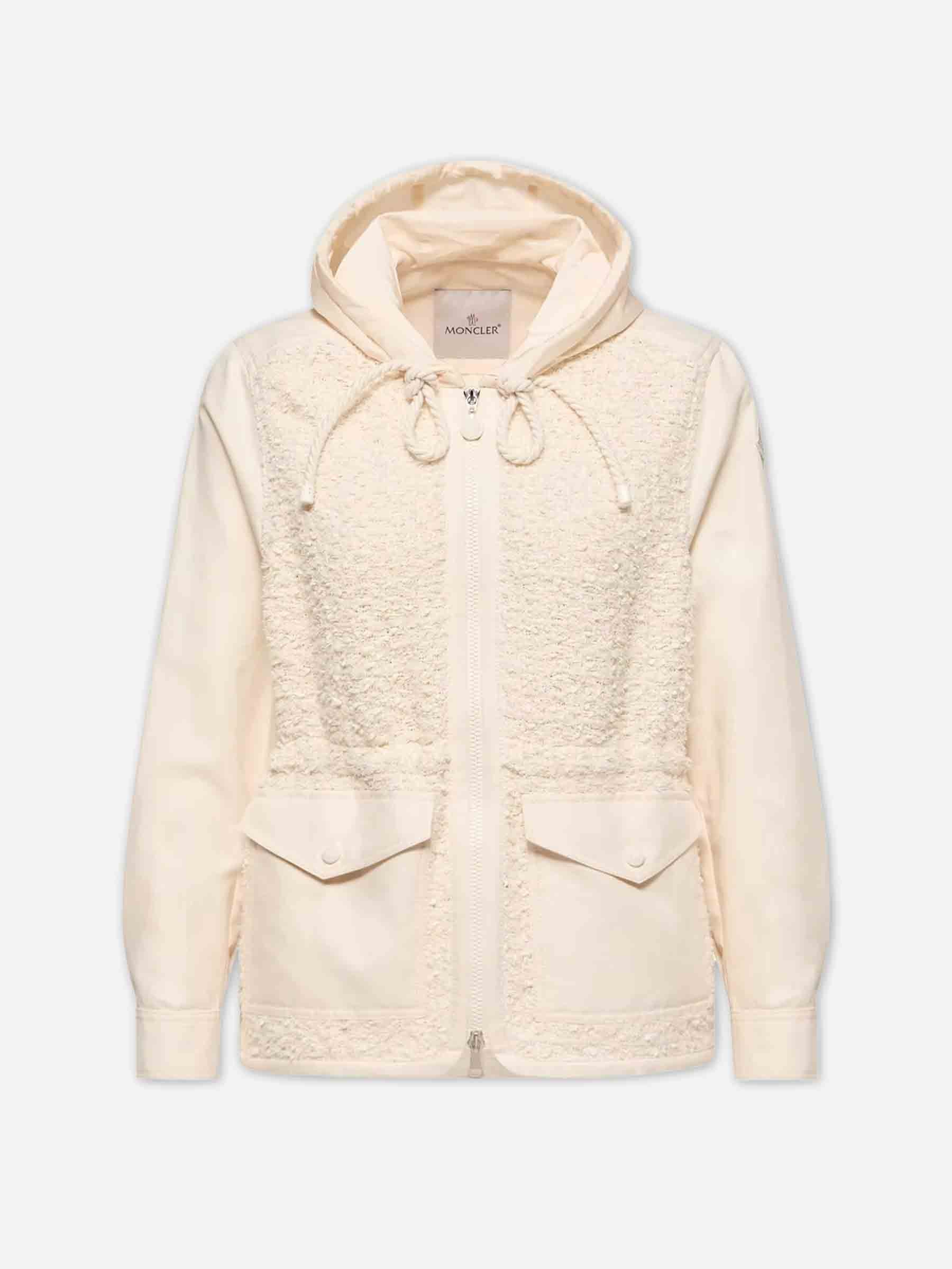 Moncler Mujer Barcelona Chaqueta Casual Capucha color Marfil sku 772-001555 01 - Foto 1