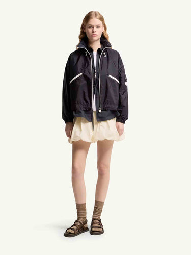 Moncler Mujer Barcelona Chaqueta Técnica Impermeable color Negro sku 772-001558 01 - Foto 2