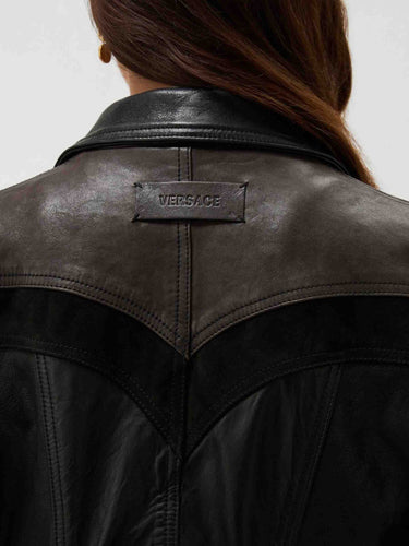 Versace Mujer Barcelona Chaqueta Ajustada de Piel color Negro sku 772-001571 01 - Foto 4