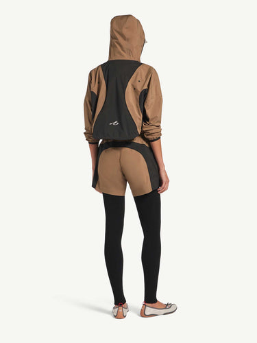 Balenciaga Mujer Barcelona Chaqueta Técnica Cropped color Camel sku 772-001640 01 - Foto 3