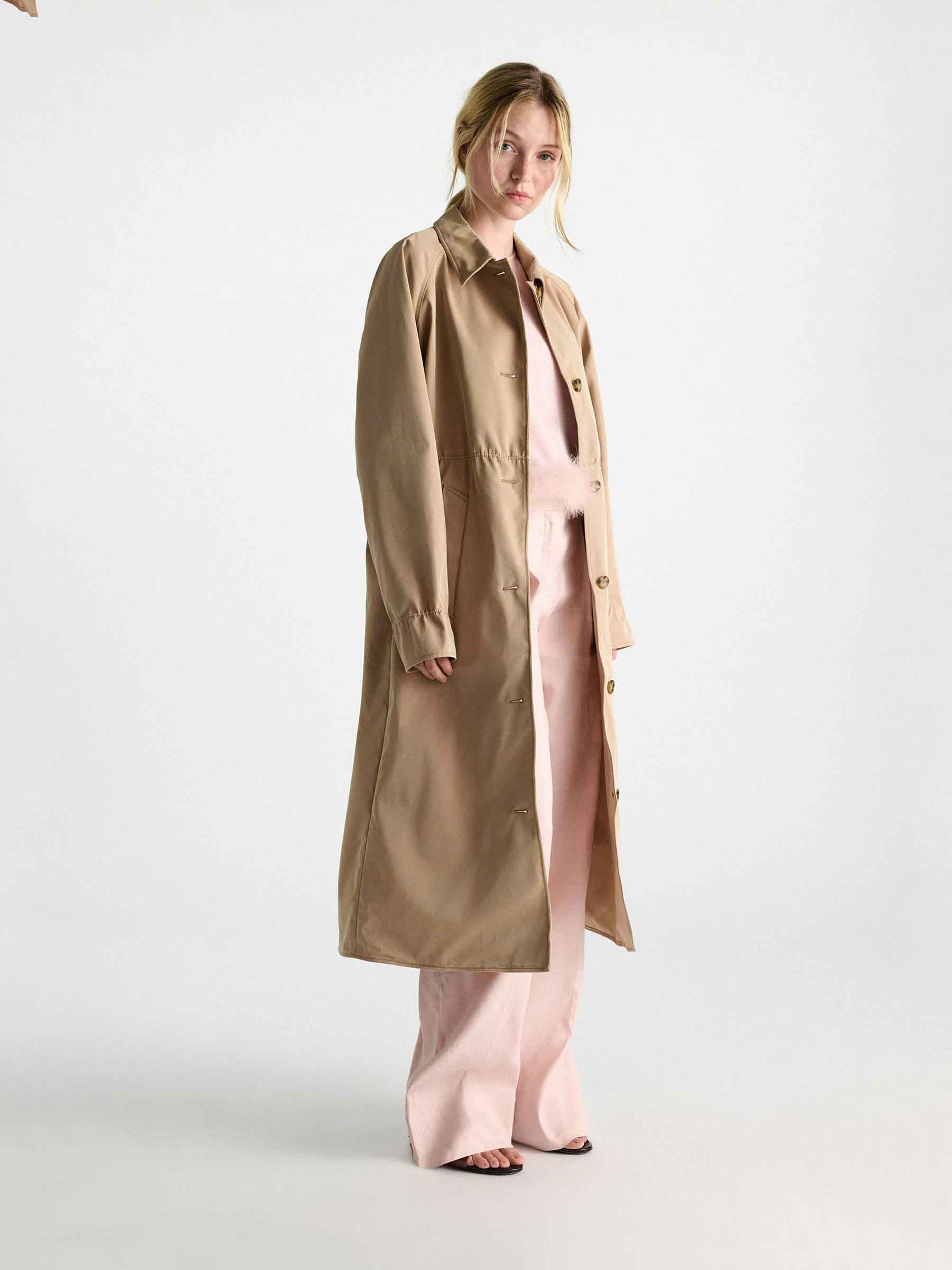 Dorothee Schumacher Mujer Barcelona Gabardina Manga Ranglan color Camel sku 773-000289 01 - Foto 2