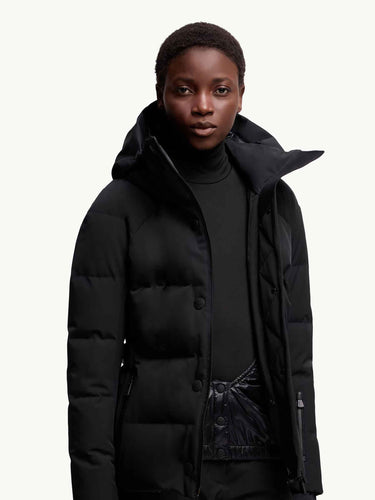 Moncler Grenoble Mujer Barcelona Plumífero Corto Guyane color Negro sku 774-000608 01 - Foto 3