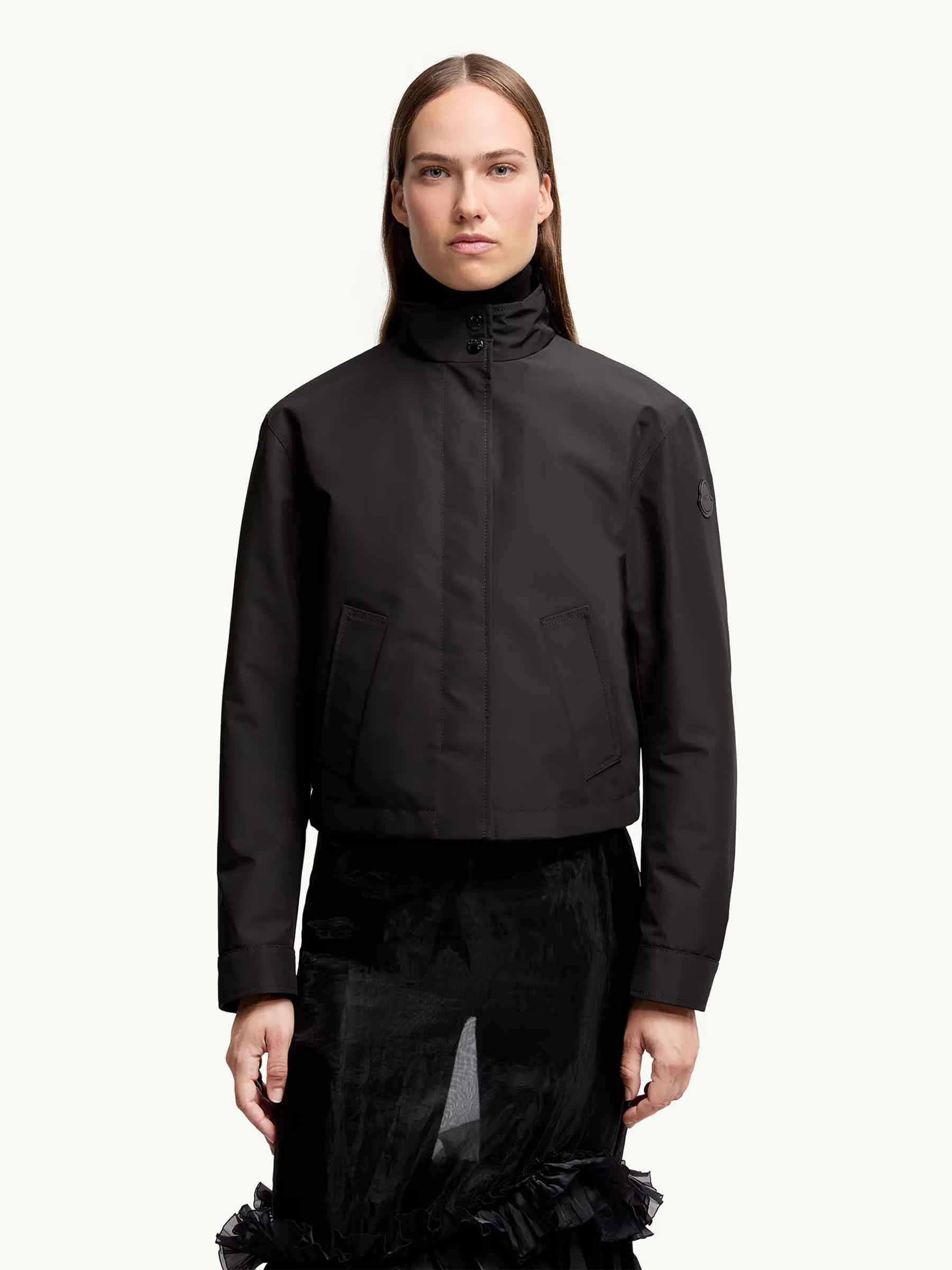 Moncler Genius Edward Enninful Mujer Barcelona Chaqueta Técnica Krovanh color Negro sku 774-000619 01 - Foto 2