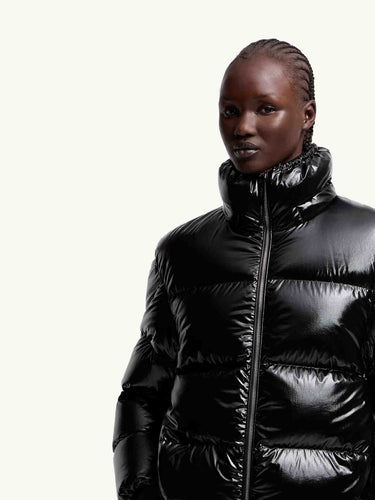 Moncler Genius Edward Enninful Mujer Barcelona Plumífero Corto Lothar color Negro sku 774-000620 01 - Foto 3