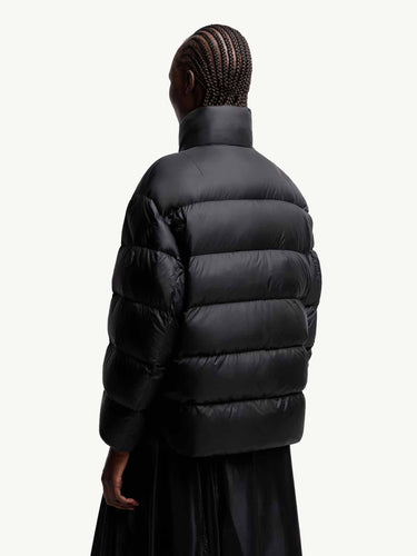 Moncler Genius Edward Enninful Mujer Barcelona Plumífero Corto Blas color Negro sku 774-000621 01 - Foto 5