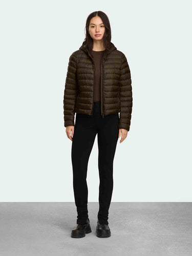 Canada Goose Mujer Barcelona Plumífero Corto Aethera color Marrón Oscuro sku 774-000636 01 - Foto 2