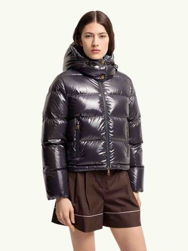 Moncler Mujer Barcelona Plumífero Corto Niveole color Azul Marino sku 774-000670 01 - Foto 2