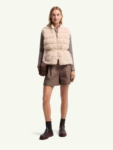 Moncler Mujer Barcelona Chaleco Plumífero Lana Cashmere color Crema sku 775-000256 01 - Foto 2
