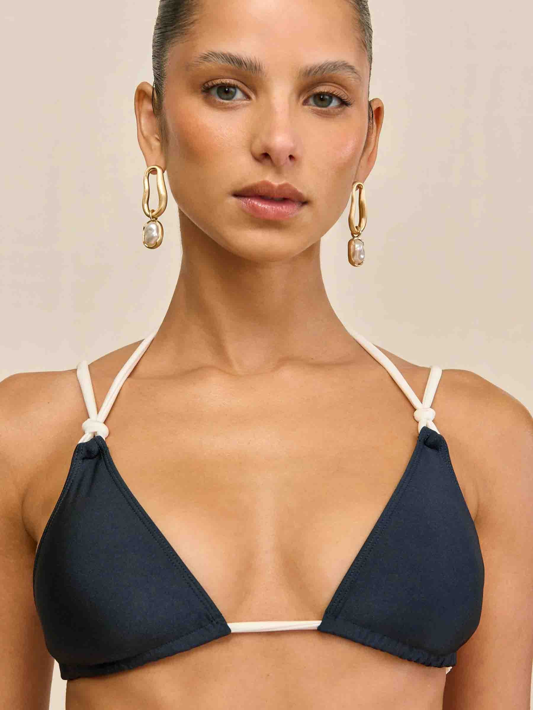 Cult Gaia Mujer Barcelona Bikini Top Chrissy color Azul Noche sku 781-000616 01 - Foto 2