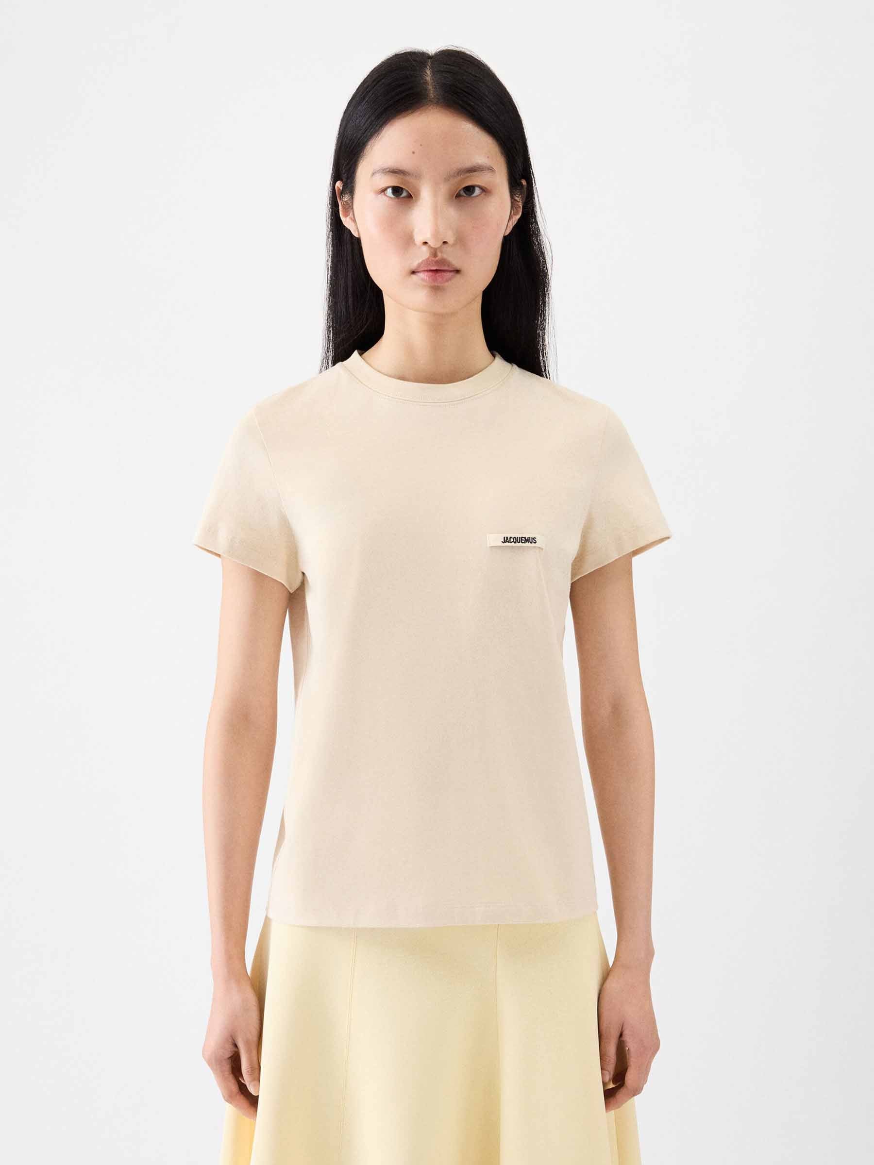 Jacquemus Mujer Barcelona Camiseta Gros Grain color Crema sku 782-001867 01 - Foto 2
