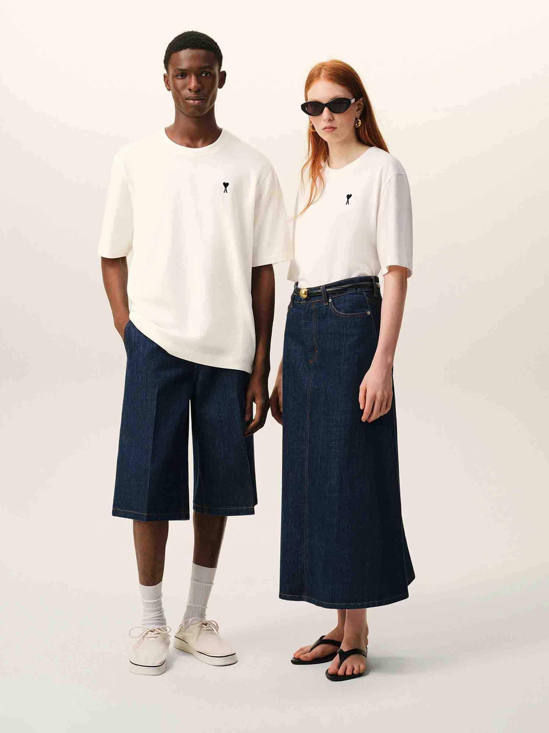 Ami Paris Mujer Barcelona Camiseta Logo Algodón color Crema sku 782-001886 01 - Foto 2