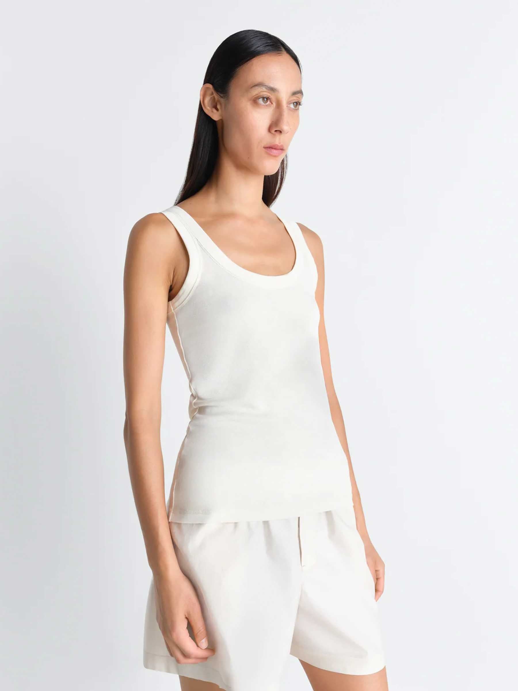 Lemaire Mujer Barcelona Top Tirantes Canalé color Crema sku 782-001902 01 - Foto 2