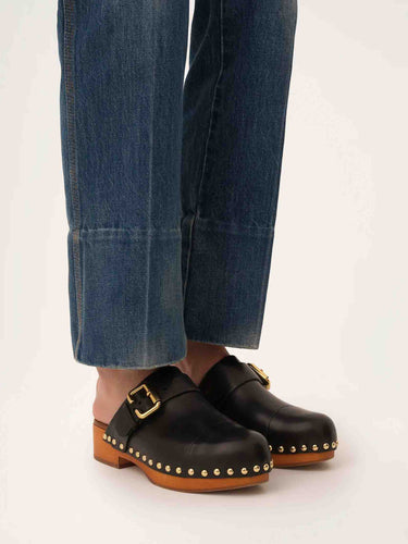 Chloé Mujer Barcelona Zuecos Jeannette color Negro sku 800-005538 02 - Foto 2