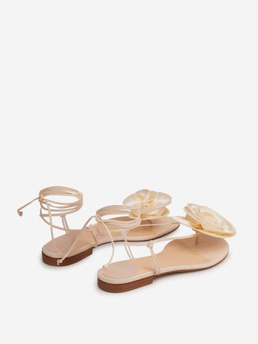 Magda Butrym Mujer Barcelona Sandalias Planas Flores color Crema sku 801-000049 01 - Foto 3