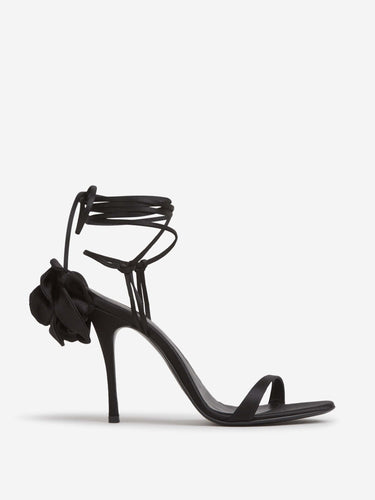 Magda Butrym Mujer Barcelona Sandalias Flor Satén color Negro sku 801-000050 01 - Foto 2
