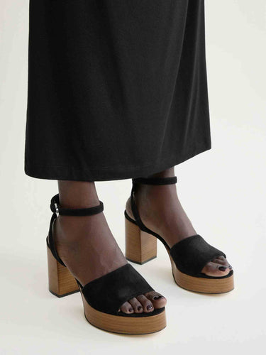 TOTEME Mujer Barcelona Sandalia Plataforma Ante color Negro sku 801-000084 01 - Foto 3