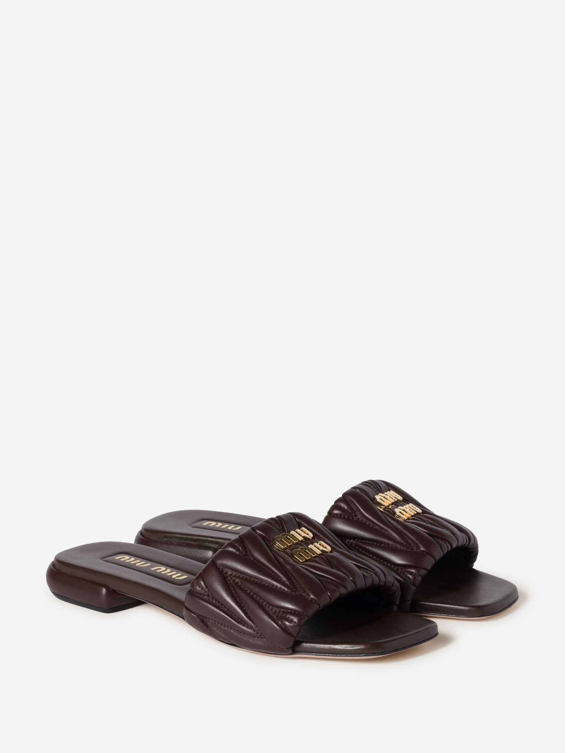Miu Miu Mujer Barcelona Sandalias Piel Matelassé color Marrón Oscuro sku 802-000064 01 - Foto 2