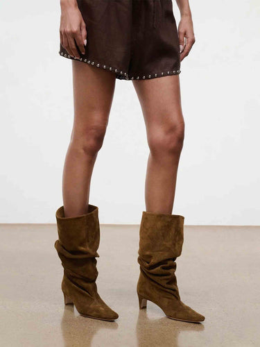 Staud Mujer Barcelona Botas Ante Wally color Camel sku 805-000870 01 - Foto 2