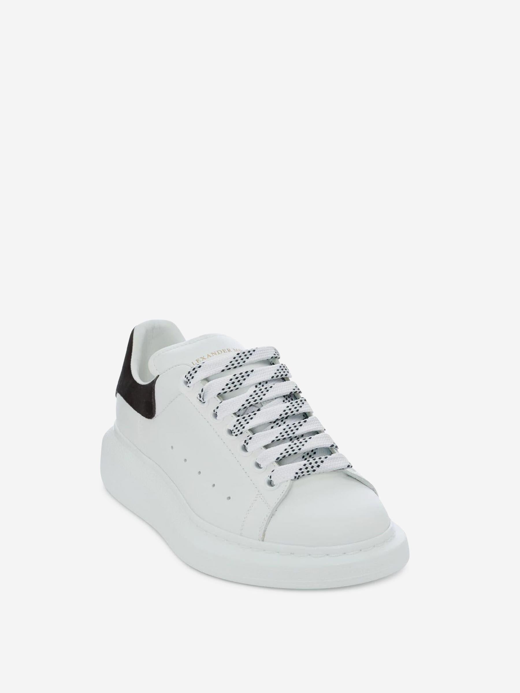 McQueen Mujer Barcelona Sneakers Oversized color Blanco Y Negro sku 806-000444 01 - Foto 2