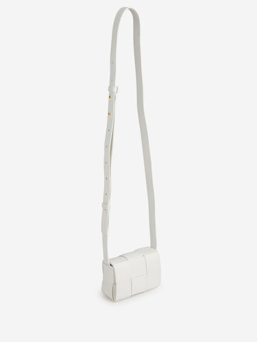 Bottega Veneta Mujer Barcelona Bolso Bandolera Cassette Candy color Blanco sku 810-007845 02 - Foto 3