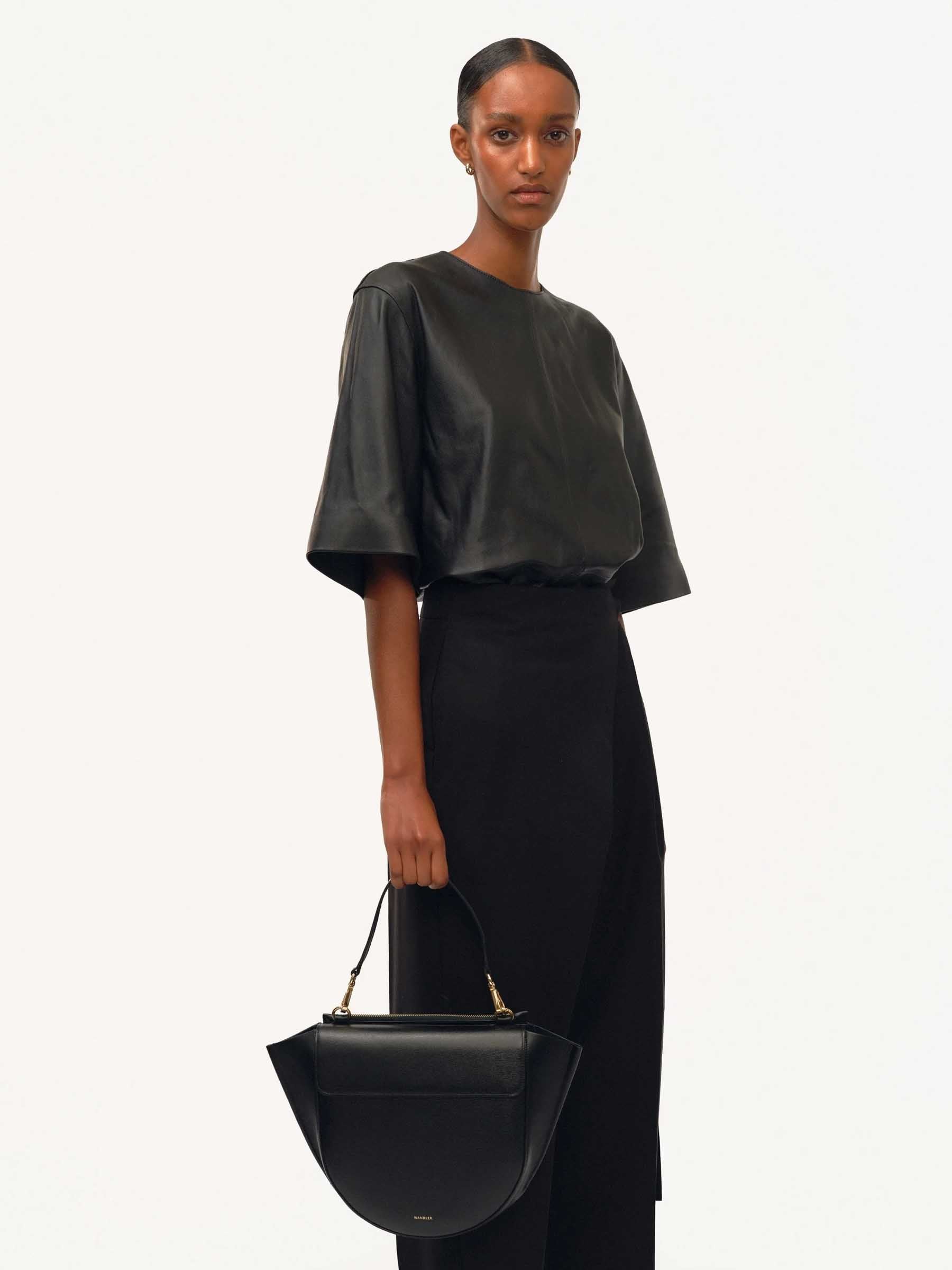 Wandler Mujer Barcelona Bolso Mano Hortensia color Negro sku 810-007917 00 - Foto 2