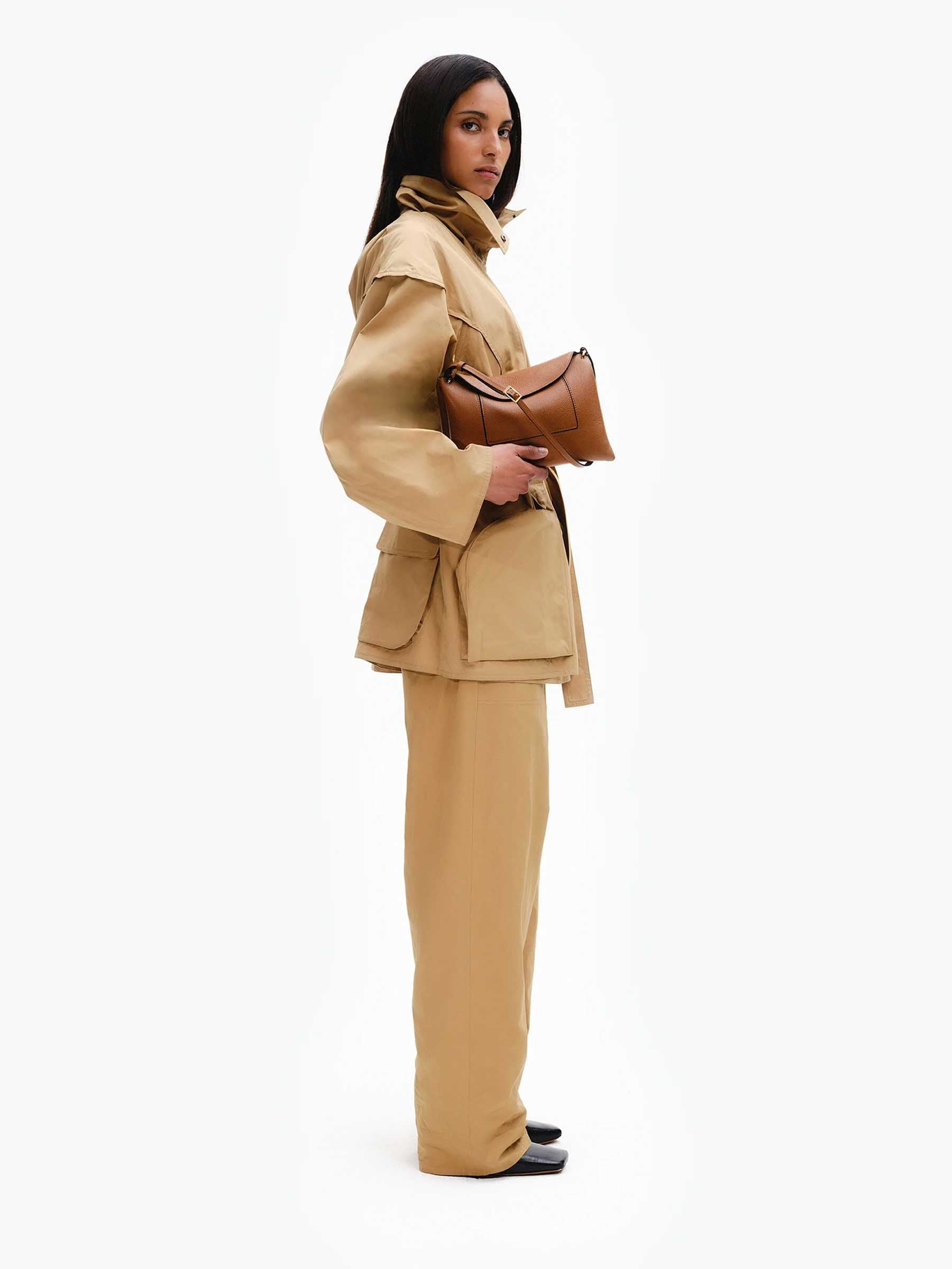 Wandler Mujer Barcelona Bolso Slouch Penelope color Camel sku 810-008282 01 - Foto 2