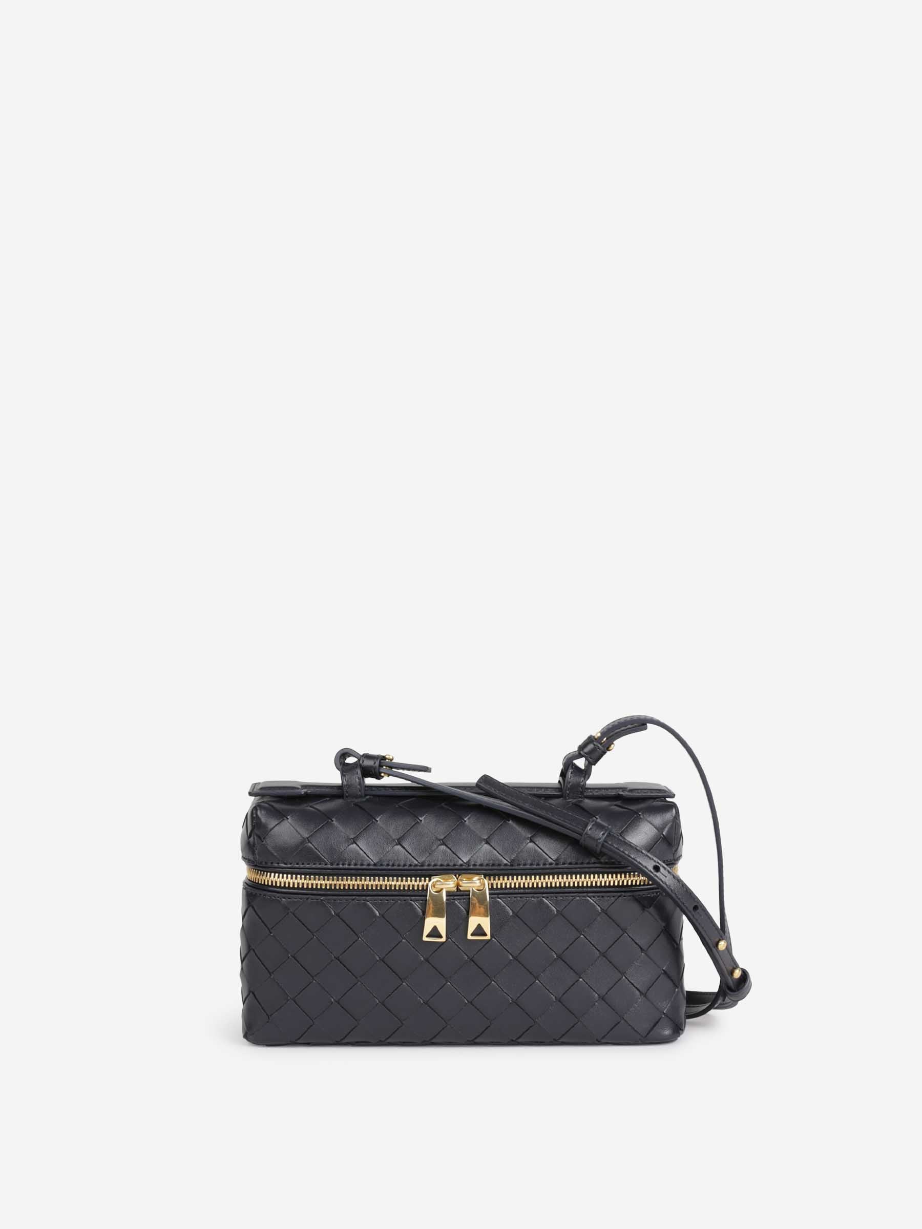 Bottega Veneta Mujer Barcelona Bolso Bang Bang Vanity Case color Negro sku 810-008295 01 - Foto 1