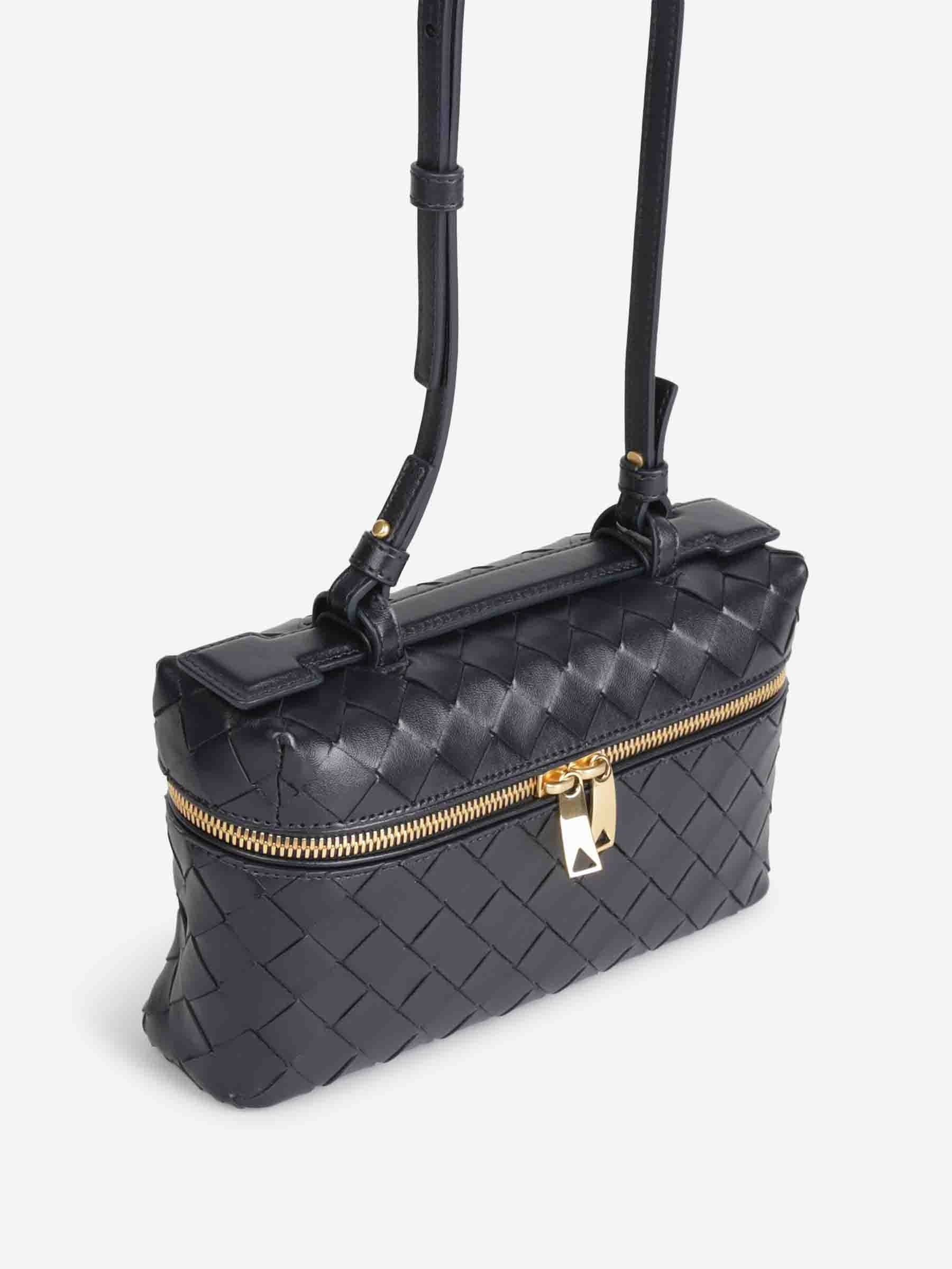 Bottega Veneta Mujer Barcelona Bolso Bang Bang Vanity Case color Negro sku 810-008295 01 - Foto 2