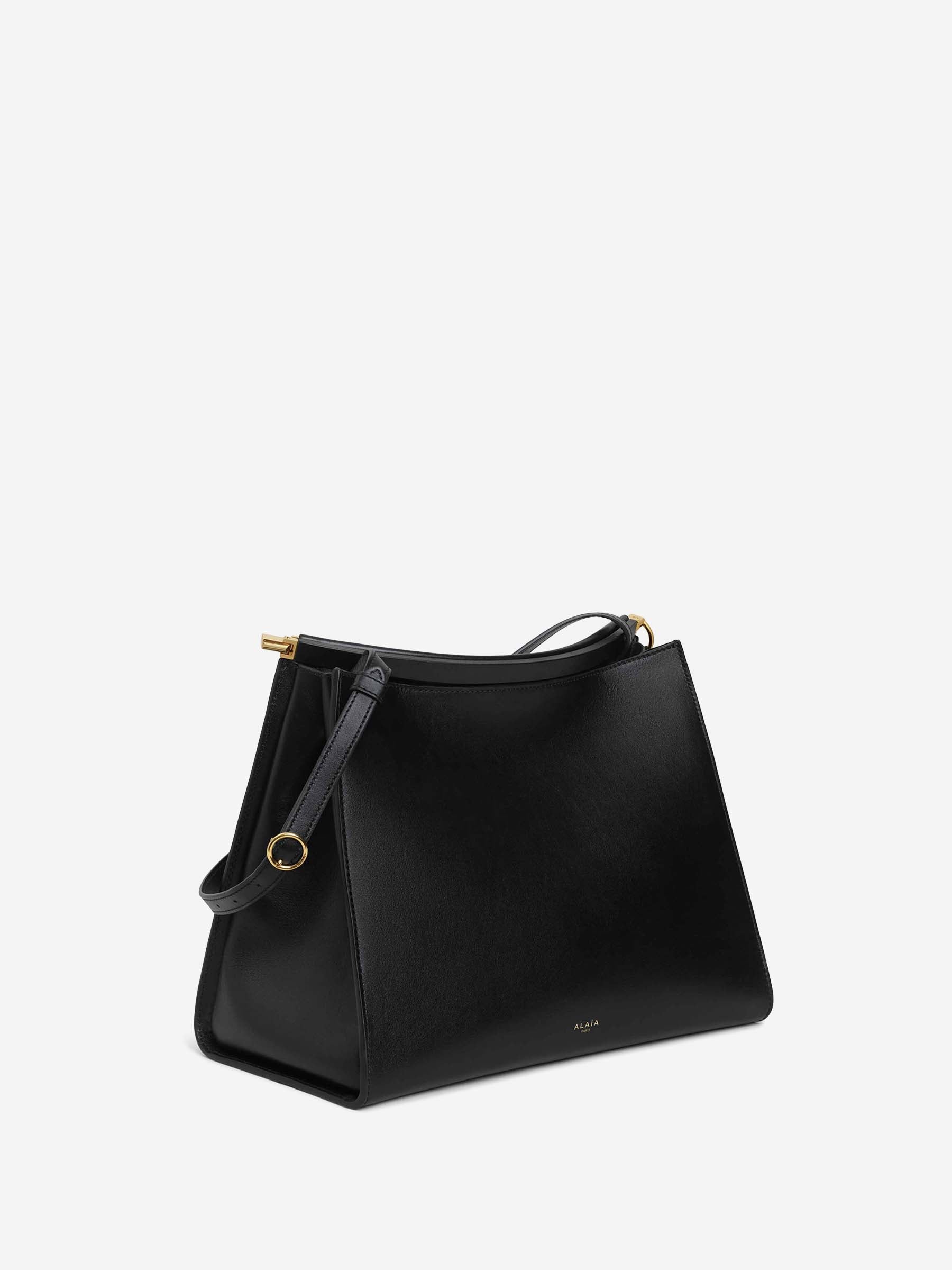 Alaïa Mujer Barcelona Bolso Le Click Medium color Negro sku 810-008319 01 - Foto 2