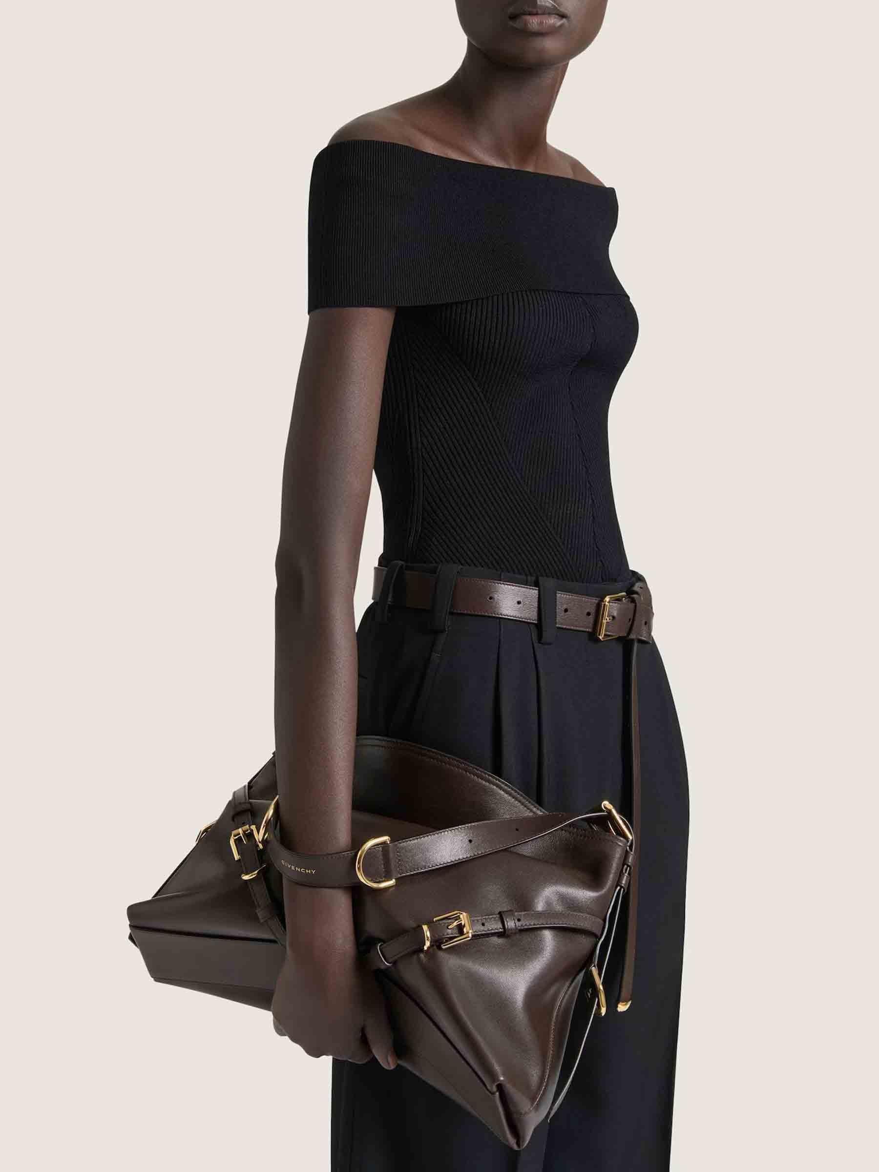 Givenchy Mujer Barcelona Bolso Voyou Medium color Marrón Oscuro sku 810-008334 02 - Foto 2