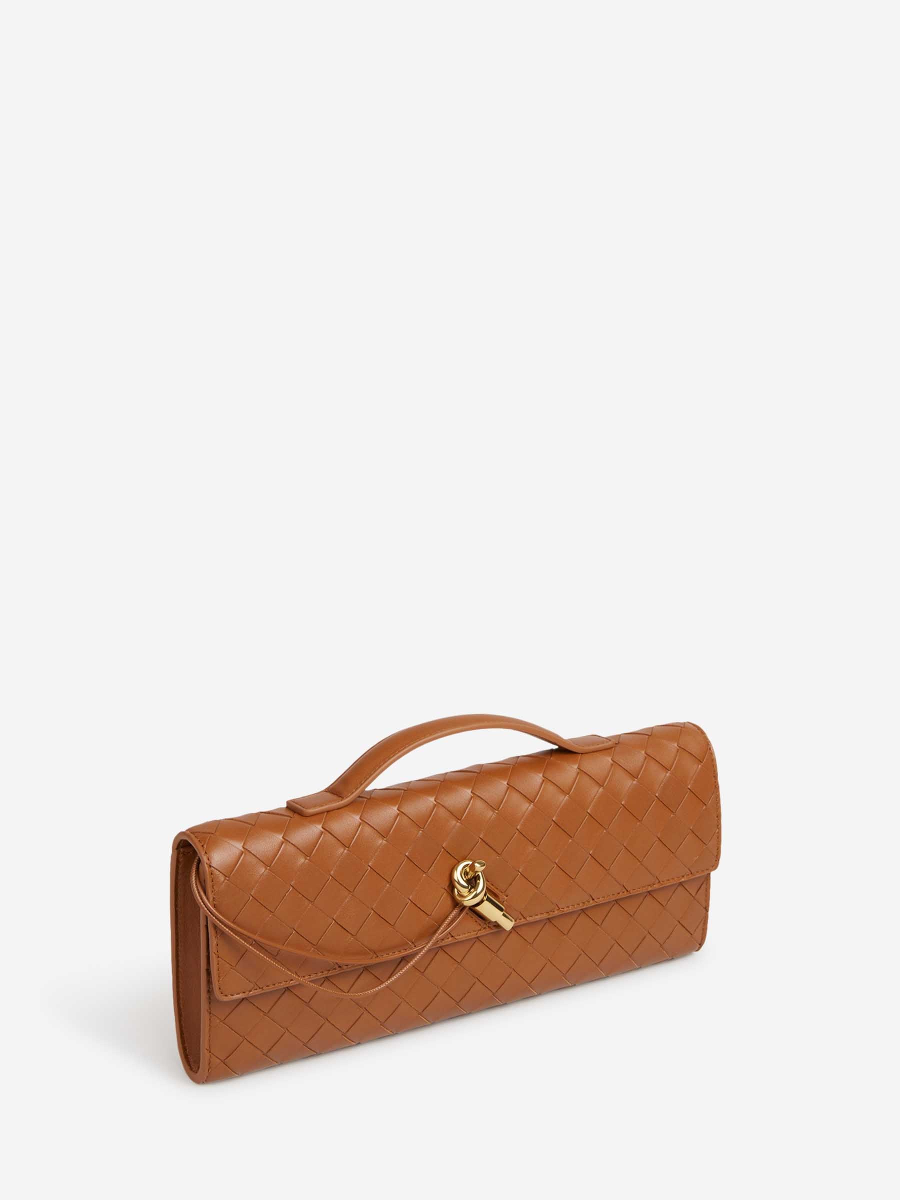 Bottega Veneta Mujer Barcelona Bolso Andiamo Clutch color Caramelo sku 810-008461 03 - Foto 2