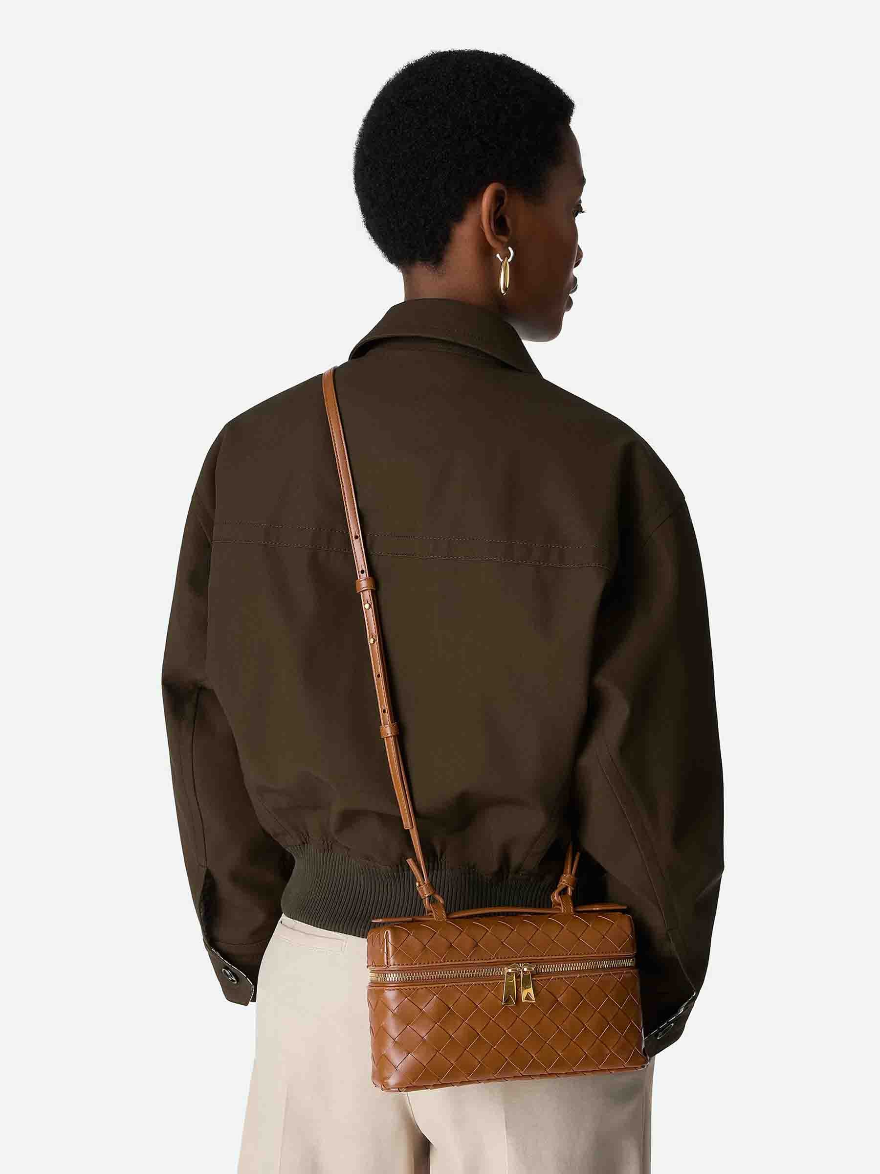 Bottega Veneta Mujer Barcelona Bolso Bang Bang color Caramelo sku 810-008462 02 - Foto 2