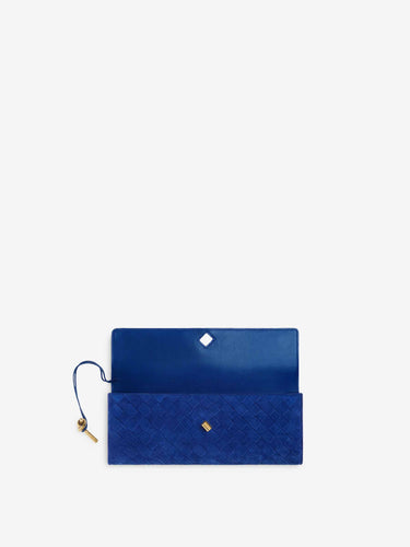 Bottega Veneta Mujer Barcelona Bolso Andiamo Clutch color Azul Cobalto sku 810-008469 01 - Foto 4