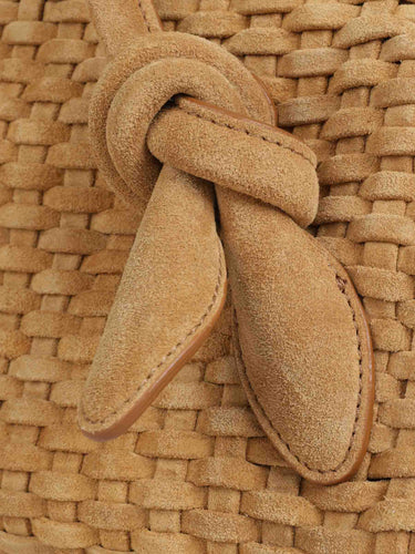 Jacquemus Mujer Barcelona Bolso Le petit Turismo color Camel sku 810-008517 01 - Foto 4
