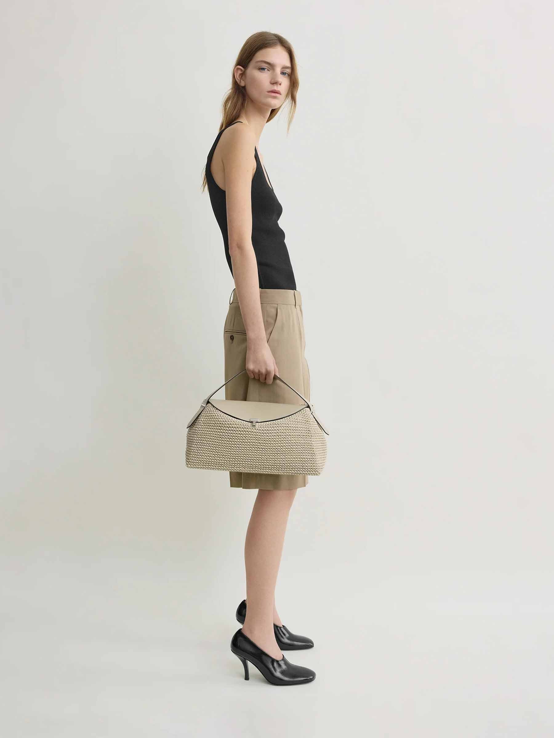 TOTEME Mujer Barcelona Bolso T-Lock Trenzado color Marfil sku 810-008572 01 - Foto 2