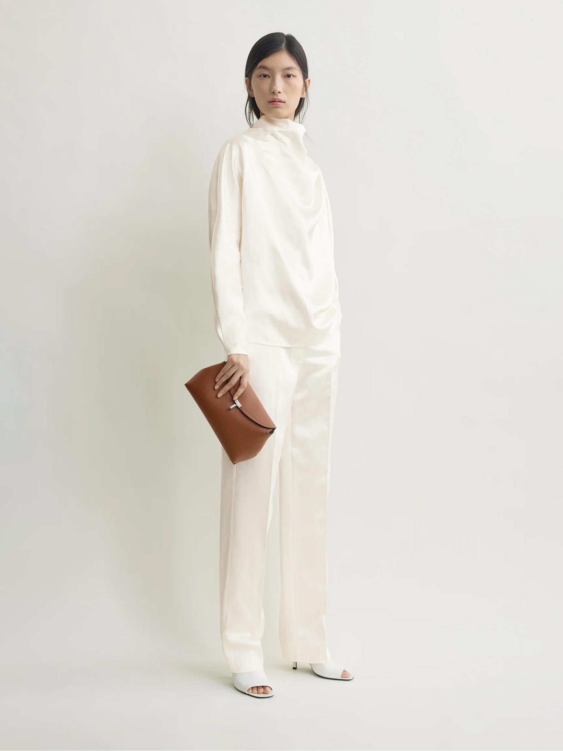 TOTEME Mujer Barcelona Bolso Clutch T-Lock color Marrón sku 810-008574 01 - Foto 2